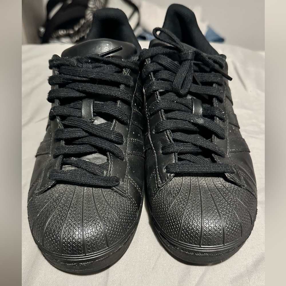 Black Adidas Sneaker Men’s Size 8